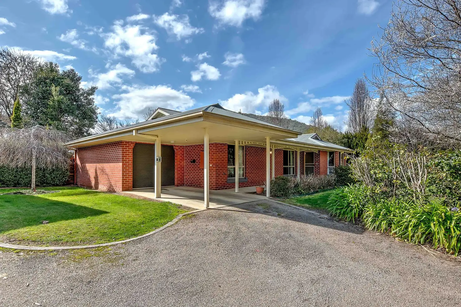 Main view of Homely townhouse listing, 8/11 Toorak Road, Bright VIC 3741