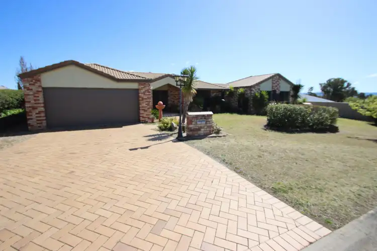 24 Parkes Drive, Tenterfield NSW 2372