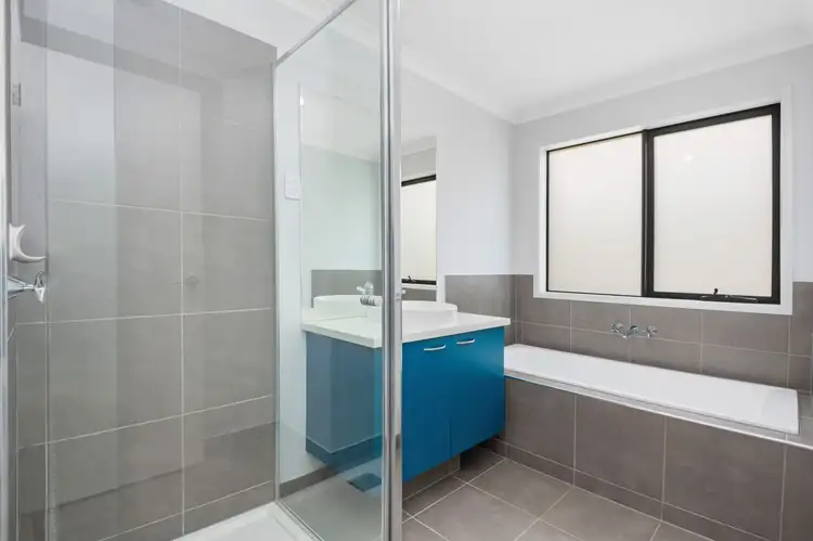 Sixth view of Homely house listing, 10 Rheola Drive, White Hills VIC 3550