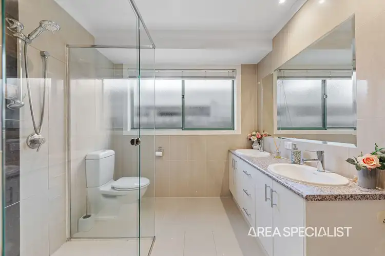 Sixth view of Homely house listing, 5 Hillston Court, Narre Warren South VIC 3805