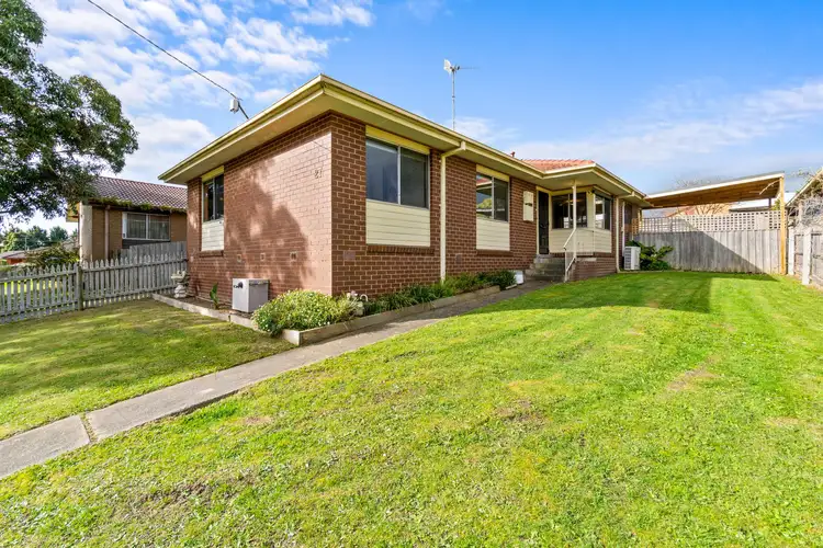 27 Banksia Crescent, Churchill VIC 3842