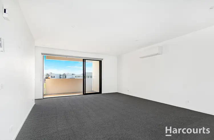 Sixth view of Homely townhouse listing, 15 Callow Walk, St Albans VIC 3021