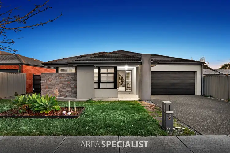 3 Carnavon Street, Cranbourne East VIC 3977