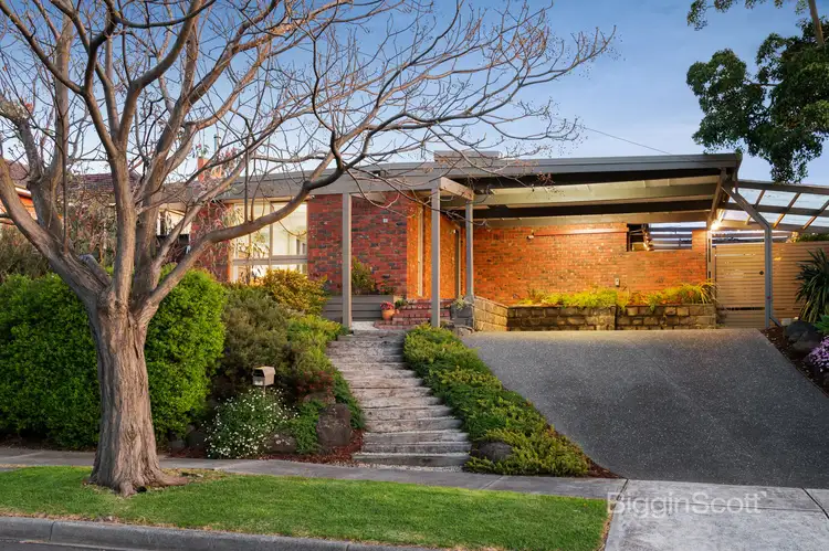 8 Rhonda Street, Doncaster VIC 3108