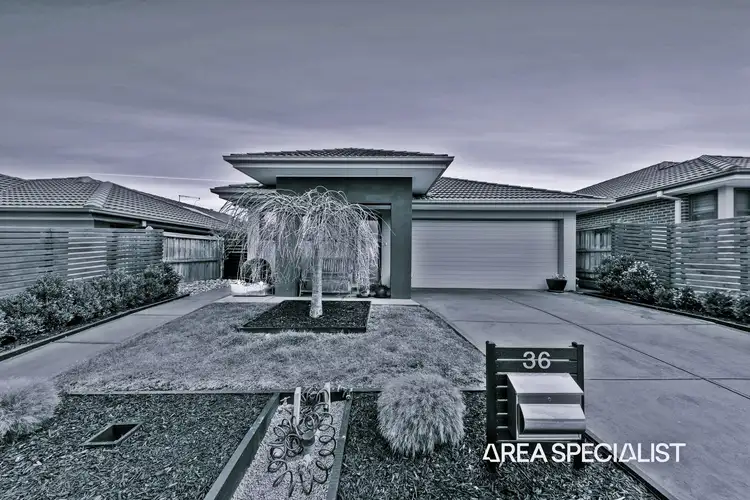36 Clarendon Street, Pakenham VIC 3810