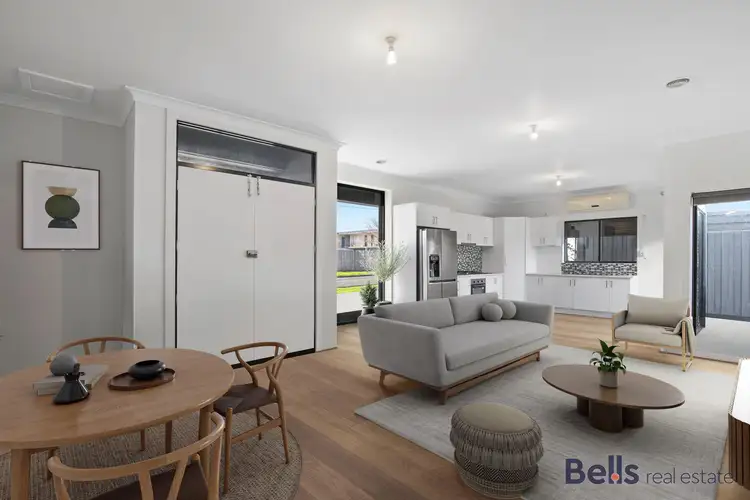 Main view of Homely unit listing, 100 Devonshire Road, Sunshine VIC 3020