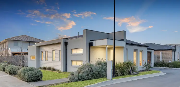 42 Ezra Crescent, Officer VIC 3809