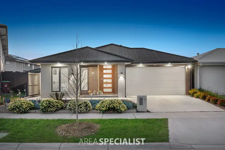 57 Scenery Drive, Clyde North VIC 3978
