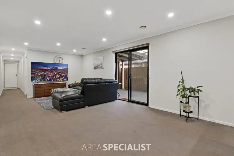 Fourth view of Homely house listing, 7 Mariposa Grove, Cranbourne VIC 3977