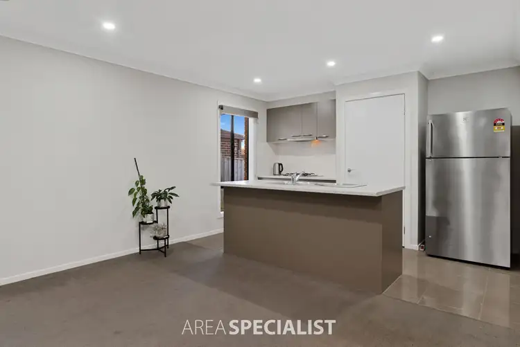 Fifth view of Homely house listing, 7 Mariposa Grove, Cranbourne VIC 3977