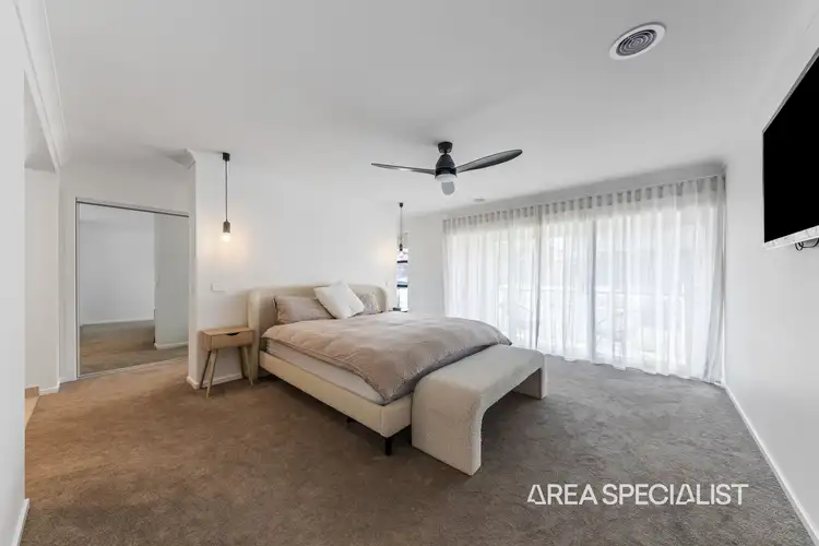 Fifth view of Homely house listing, 18 Petworth Rise, Officer VIC 3809