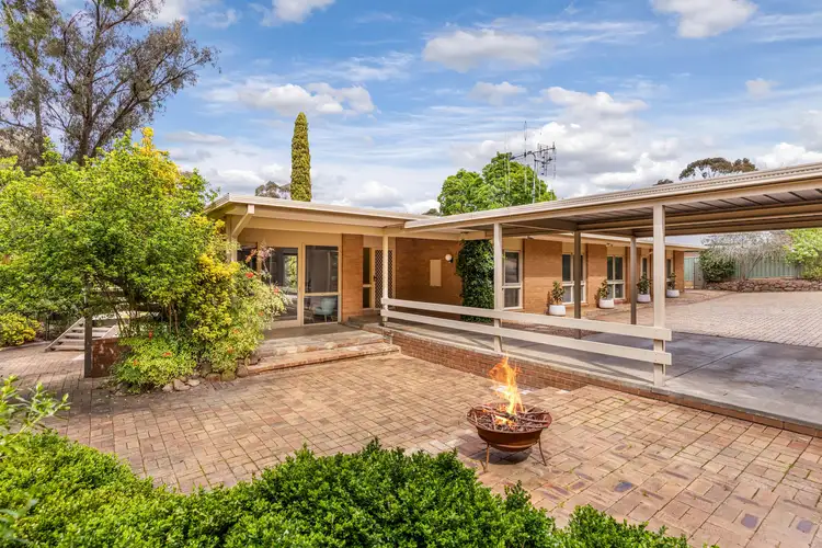 63 Lawson Street, Spring Gully VIC 3550