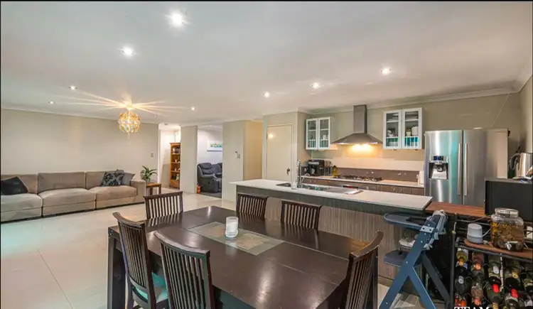 6 Bantry Drive, Maddington WA 6109