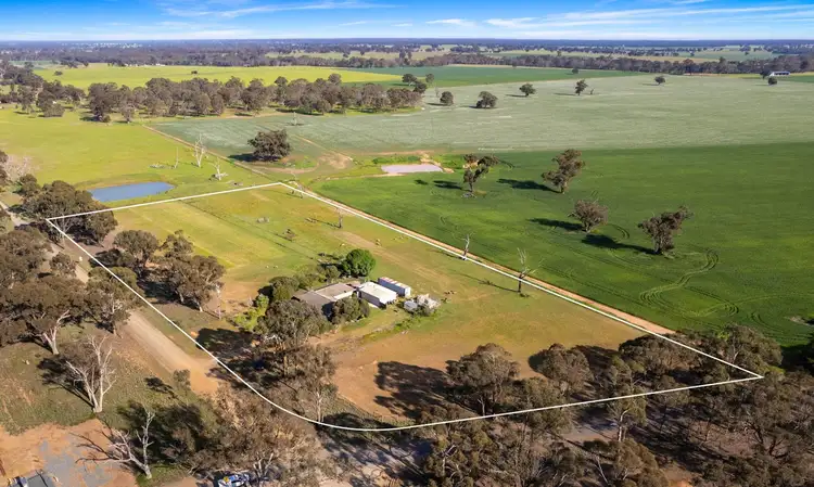189 Railway Place, Goornong VIC 3557