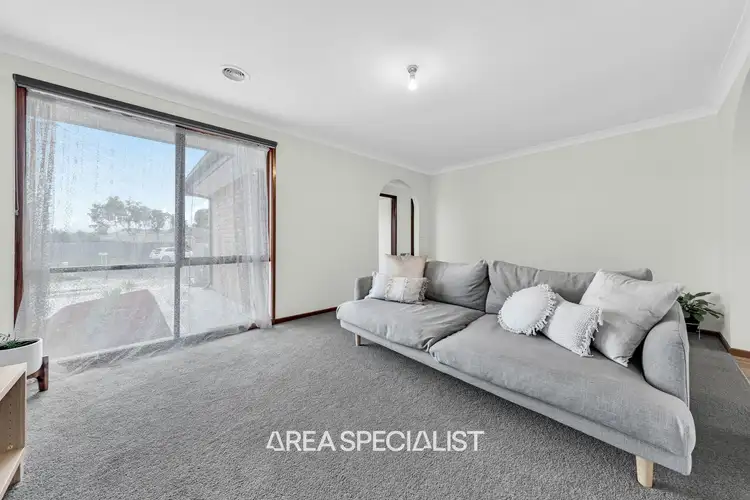 Second view of Homely unit listing, 1/4 Daryl Court, Hampton Park VIC 3976