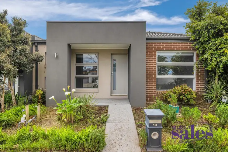 19 Dakota Street