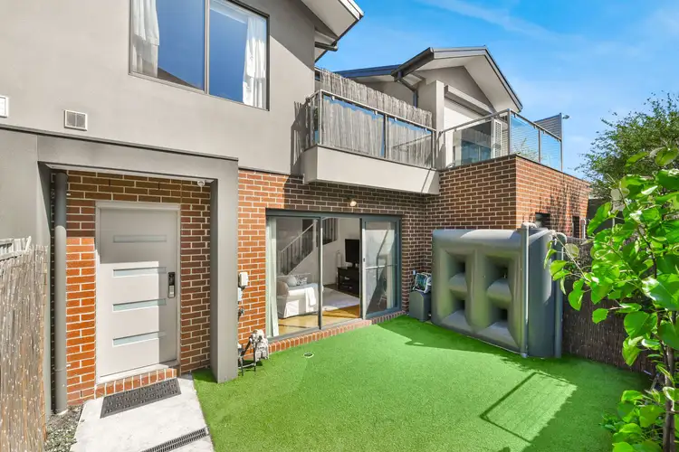 4/2 Hosken Street, Springvale South VIC 3172