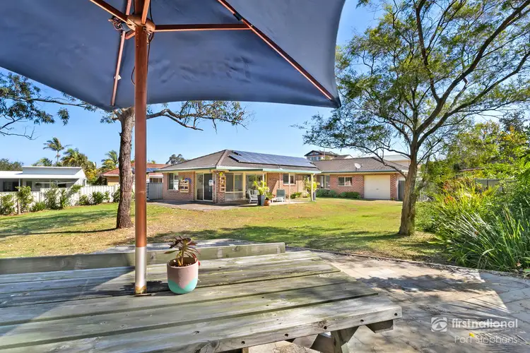 25 Yachtsman Crescent, Salamander Bay NSW 2317