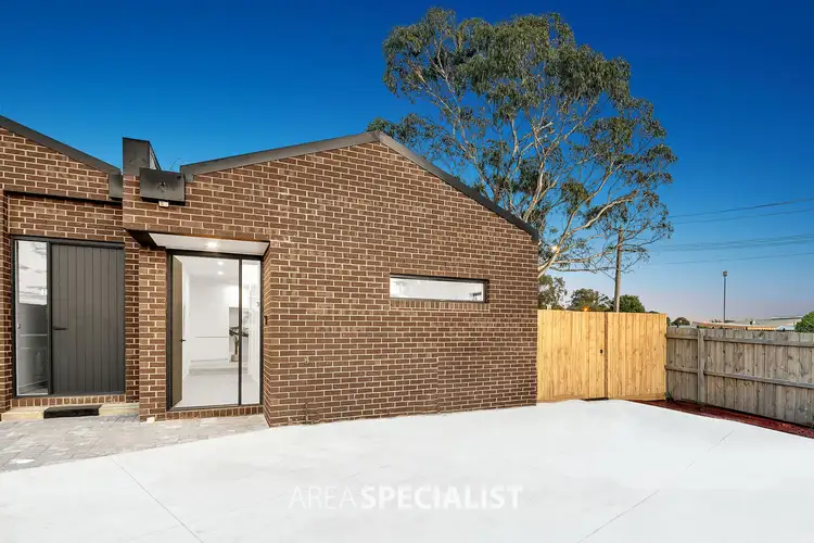 Main view of Homely unit listing, 3/4 Daryl Court, Hampton Park VIC 3976