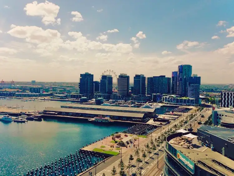 1805/100 Harbour Esplanade, Docklands VIC 3008