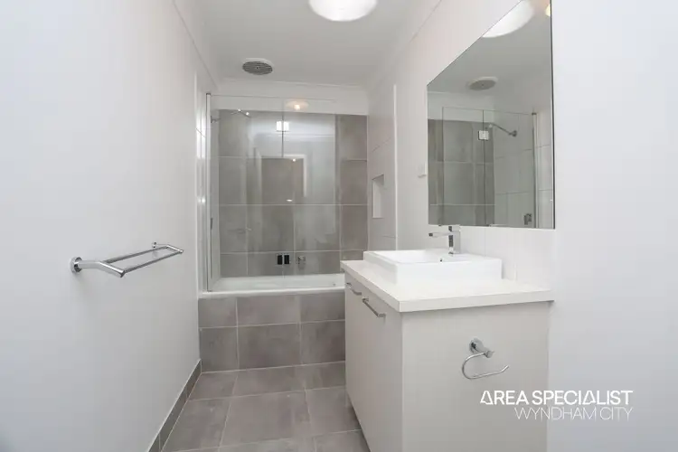 Seventh view of Homely house listing, 33 Exploration Avenue, Werribee VIC 3030