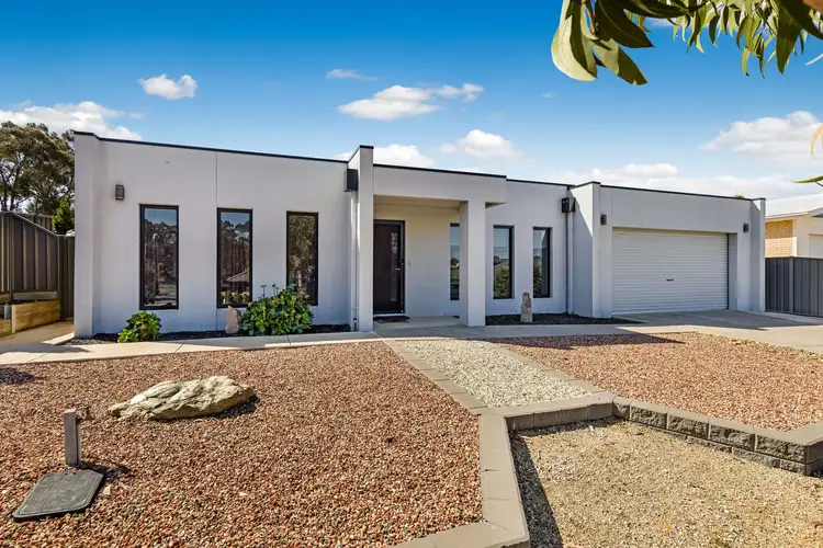 1 Billiard Court, Kangaroo Flat VIC 3555