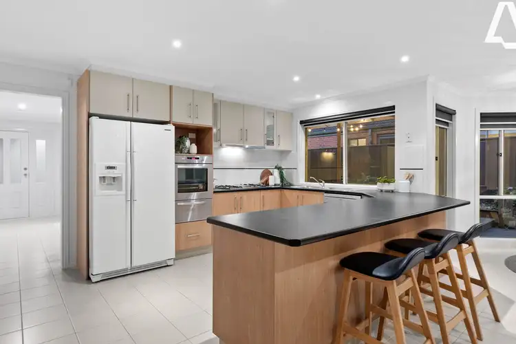 Fifth view of Homely house listing, 8 Alexandra Mews, Langwarrin VIC 3910
