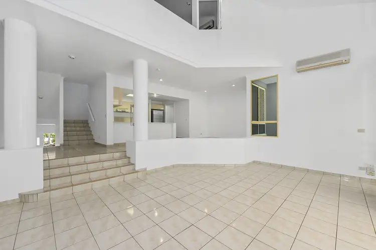 72/125 Santa Cruz Boulevard, Clear Island Waters QLD 4226