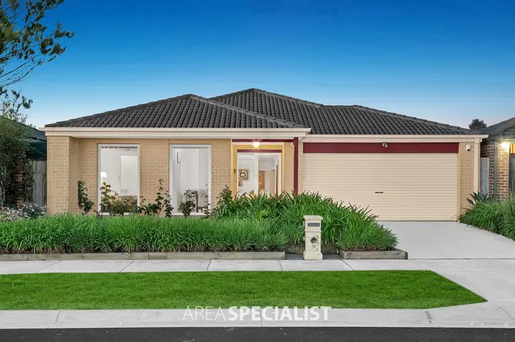 19 Bugle Lane, Cranbourne West VIC 3977