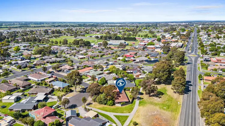 Second view of Homely house listing, 5 Selwyn Place, Traralgon VIC 3844