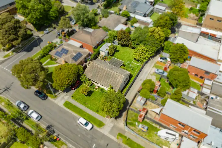 Fourth view of Homely house listing, 2 Parkmore Road, Forest Hill VIC 3131
