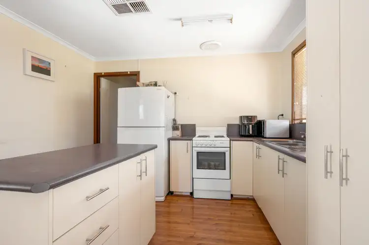 Fifth view of Homely semi-detached listing, 2/18 Burton Place, West Lamington WA 6430