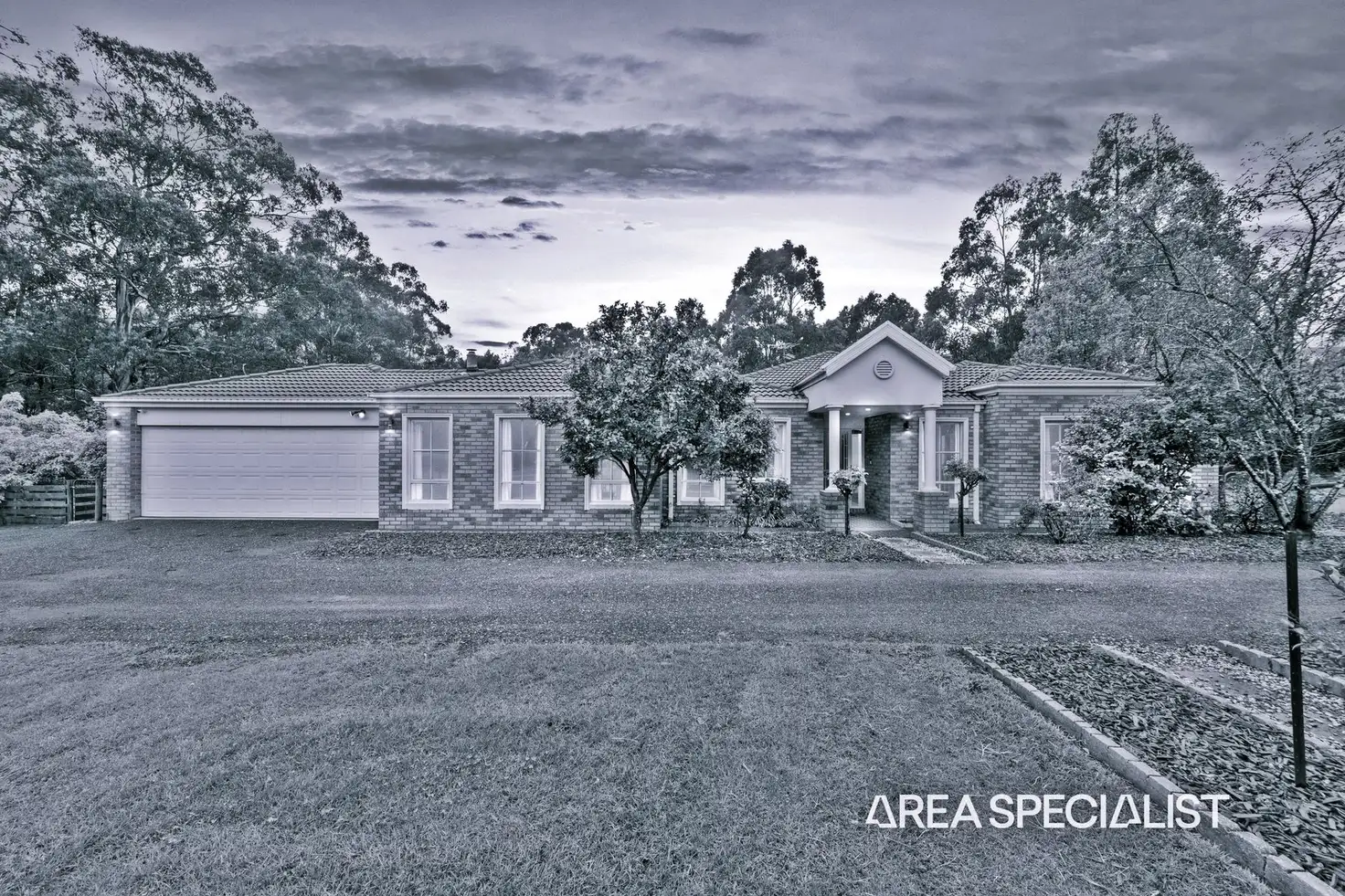Main view of Homely house listing, 10 Camelot Court, Warragul VIC 3820