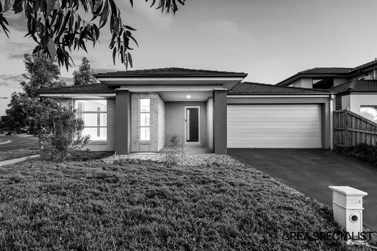 10 Harker Esplanade, Tarneit VIC 3029