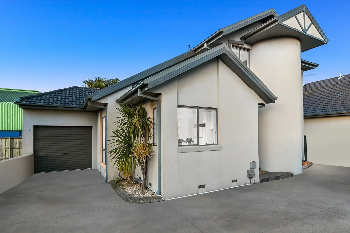Main view of Homely townhouse listing, 1/5 Lachlan Place, Keysborough VIC 3173
