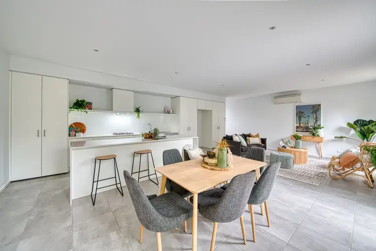 25 Willowdene Way, Berwick VIC 3806