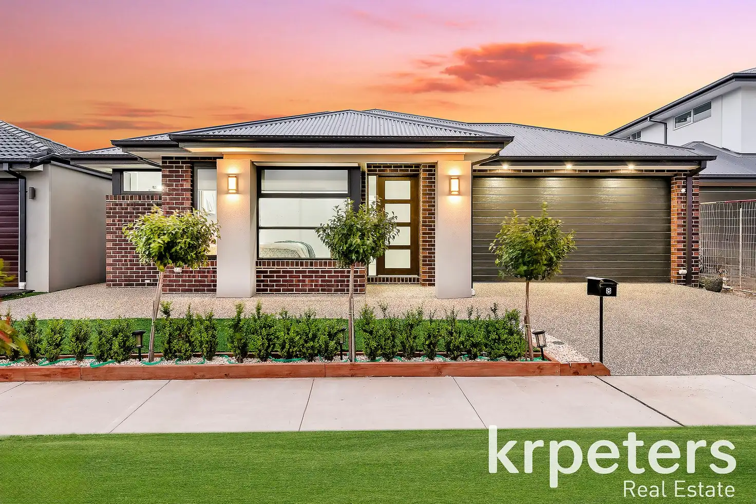 Main view of Homely house listing, 8 Poppins Loop, Officer VIC 3809