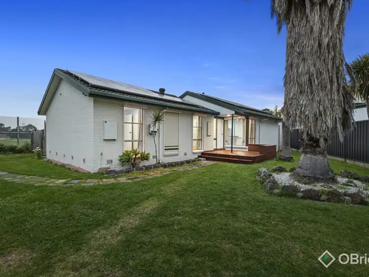 10 Amalfi Drive, Endeavour Hills VIC 3802
