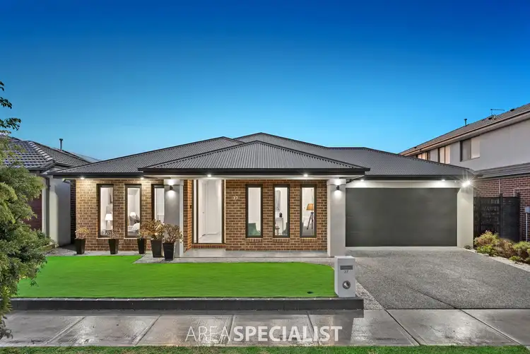 37 Patriot Boulevard, Clyde North VIC 3978