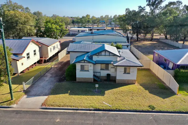 11 Bell Street, Chinchilla QLD 4413