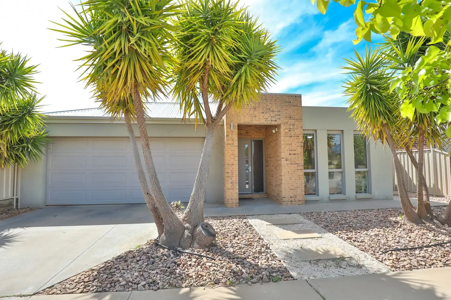 Main view of Homely townhouse listing, 7 Wisteria Way, Mildura VIC 3500