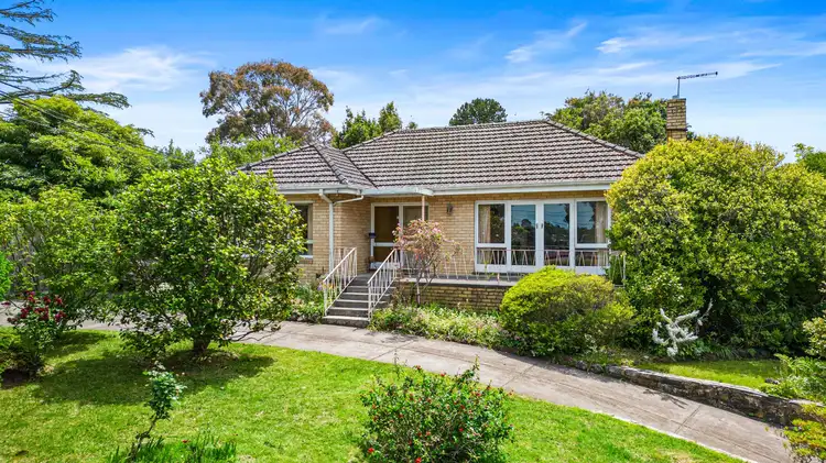 19 Bowen Road, Doncaster East VIC 3109