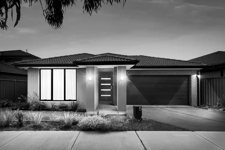 Main view of Homely house listing, 5 Maracana Circuit, Strathtulloh VIC 3338