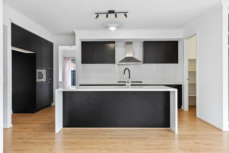 Sixth view of Homely house listing, 5 Maracana Circuit, Strathtulloh VIC 3338