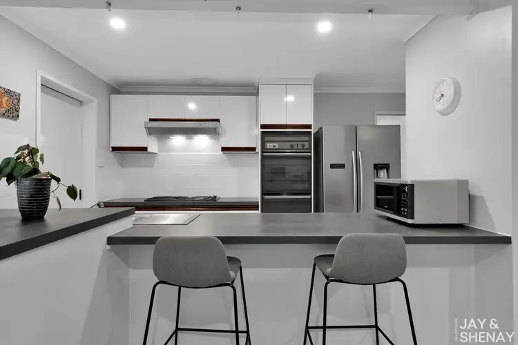 Third view of Homely house listing, 8 Douglas Rise, Endeavour Hills VIC 3802