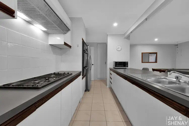 Fourth view of Homely house listing, 8 Douglas Rise, Endeavour Hills VIC 3802