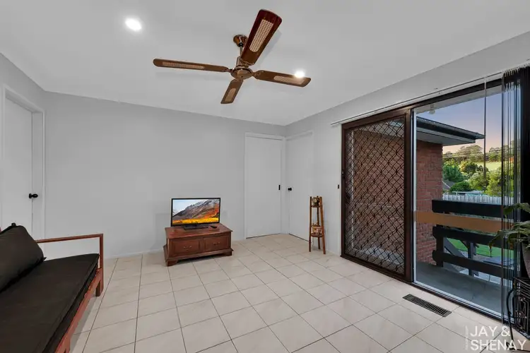 Sixth view of Homely house listing, 8 Douglas Rise, Endeavour Hills VIC 3802