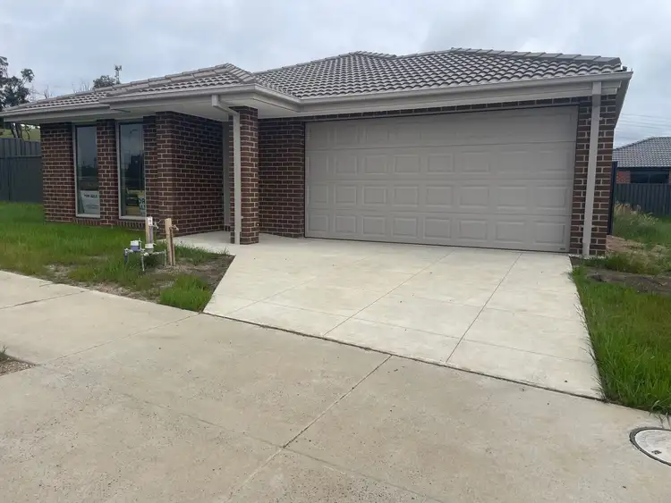1 Valberg Way, Pakenham VIC 3810