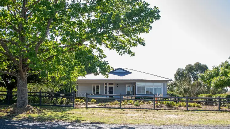 208 Pelham Street, Tenterfield NSW 2372