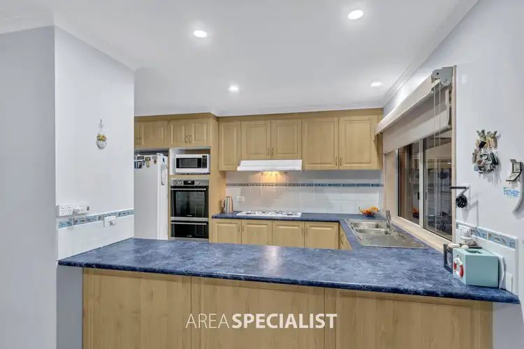 Fifth view of Homely house listing, 14 Lowther Court, Cranbourne North VIC 3977